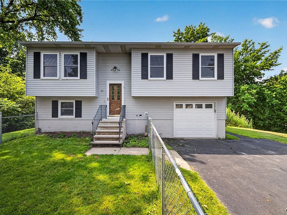 1st image of 221 Juneway Dr
