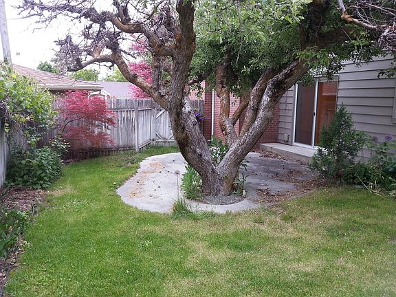 Side Patio off Dining Room