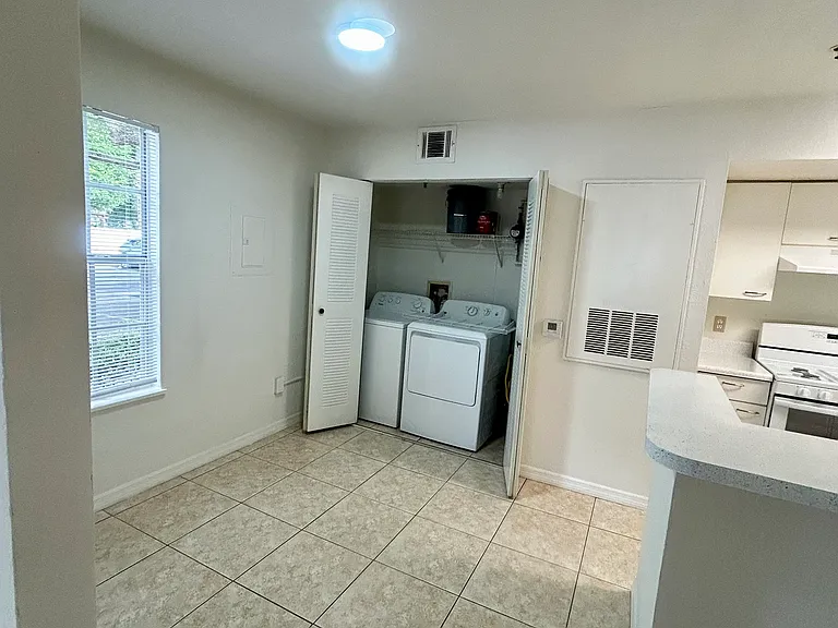 1620 Columbia Arms Cir #163 — Photo 5