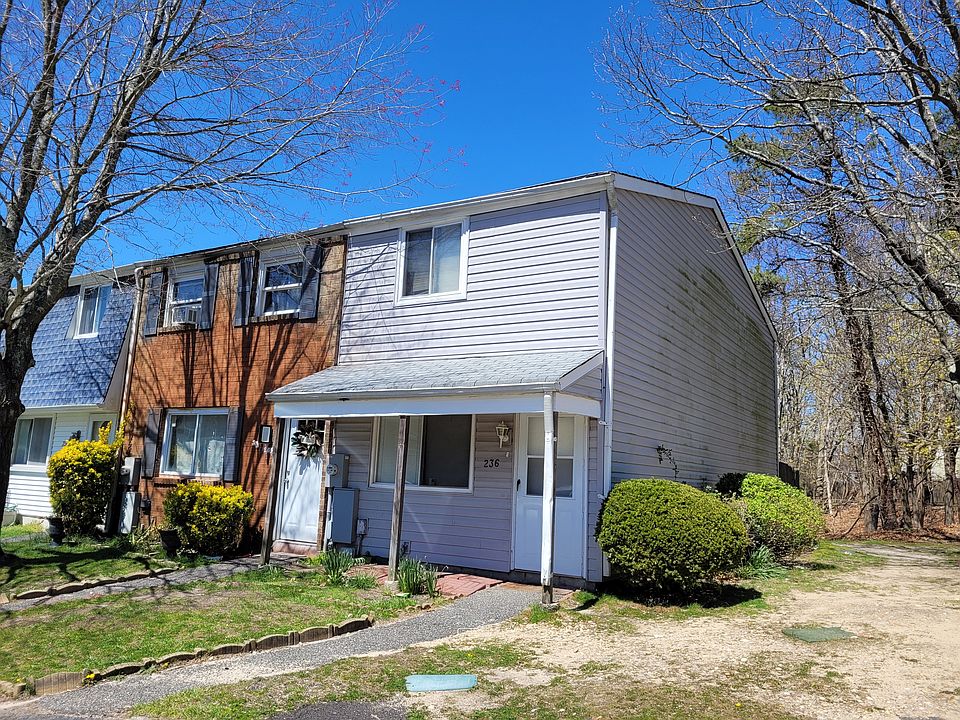 2nd image of 236 Hill Rise
