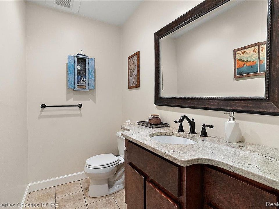 17657 Avilla Blvd, photo 26