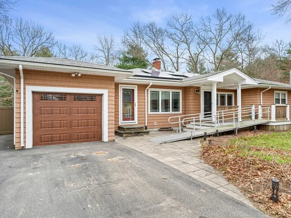 133 Lowe Ave, Stoughton, MA 02072