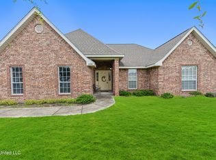 3103 Village Cir, Ocean Springs, MS 39564