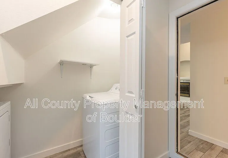 2317 Walnut St — Photo 12