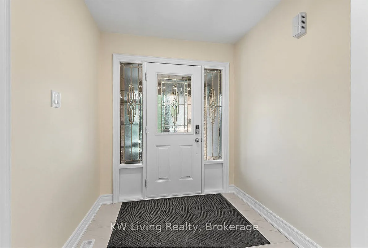 5 bed, $3,900 — Photo 3
