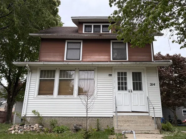 214 Broadway St, Hanska, MN 56041