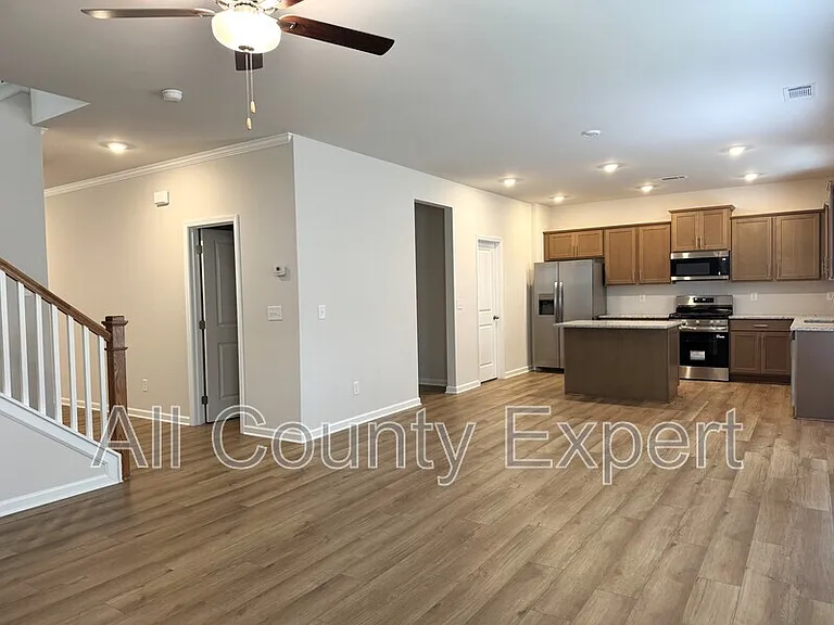 273 Bloomfield Cir — Photo 13