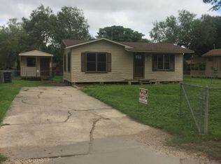 1011 Madison St, Alice, TX 78332