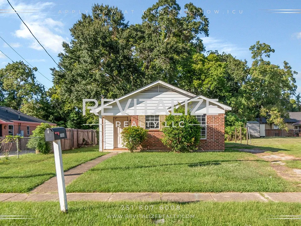 1066 Bernice Hudson Dr
