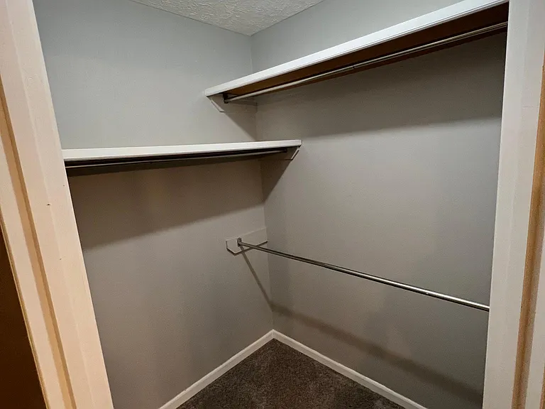 4595 S Park Ave — Photo 17