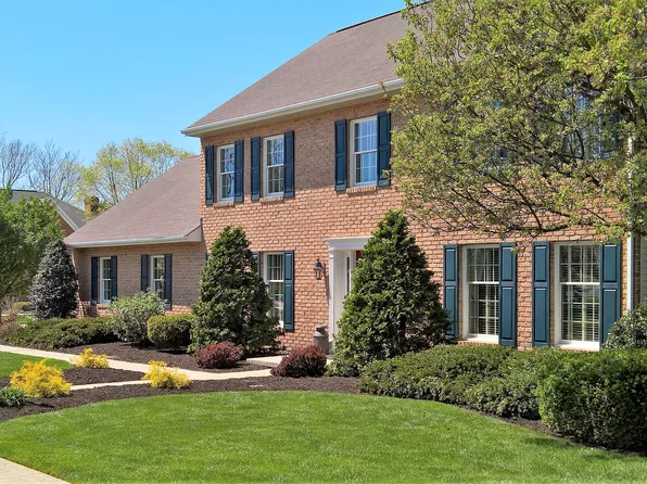 818 Derby Dr, Camp Hill, PA 17011