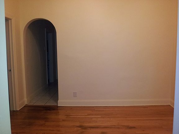 4th image of 3306 W Le Moyne St #1