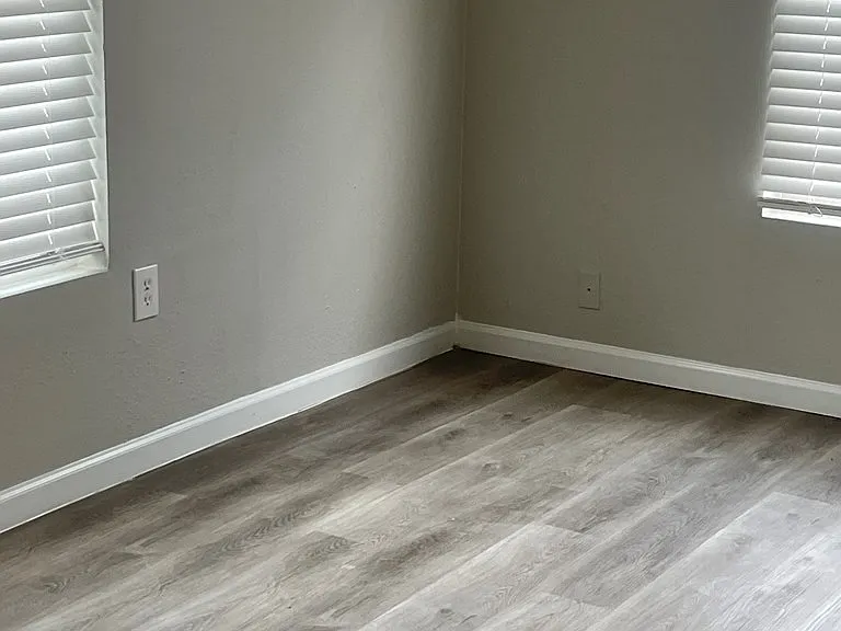 1209 Patton Dr — Photo 3