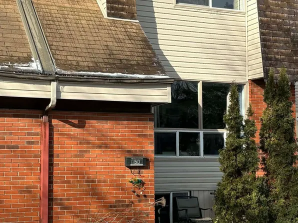 5 D Sonnet Cres #78, Ottawa, ON K2H 8W8