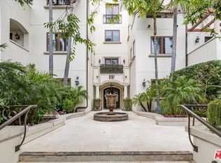 261 S Reeves Dr UNIT 302, Beverly Hills, CA 90212