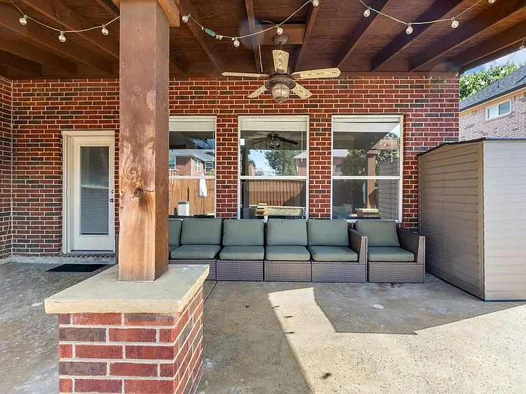 1121 London Dr — Photo 46