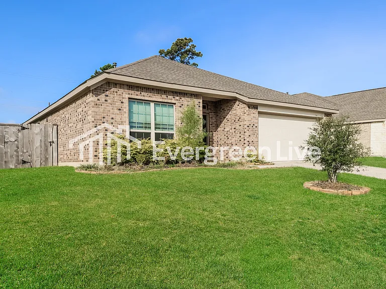 114 Southern Red Oak Ln — Photo 2