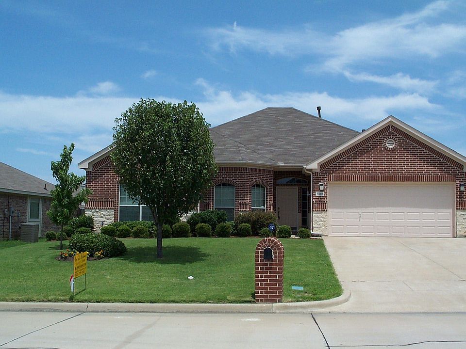 1st image of 609 Dover Heights Trl