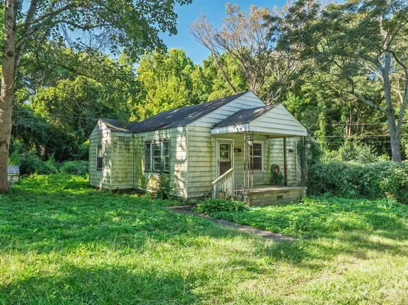 2621 Plum St, Charlotte, NC 28269