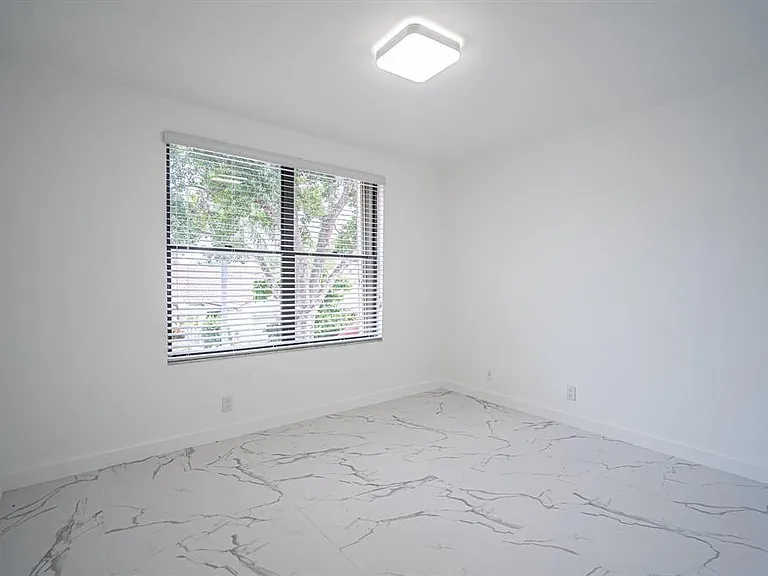 5536 Eton Ct — Photo 16