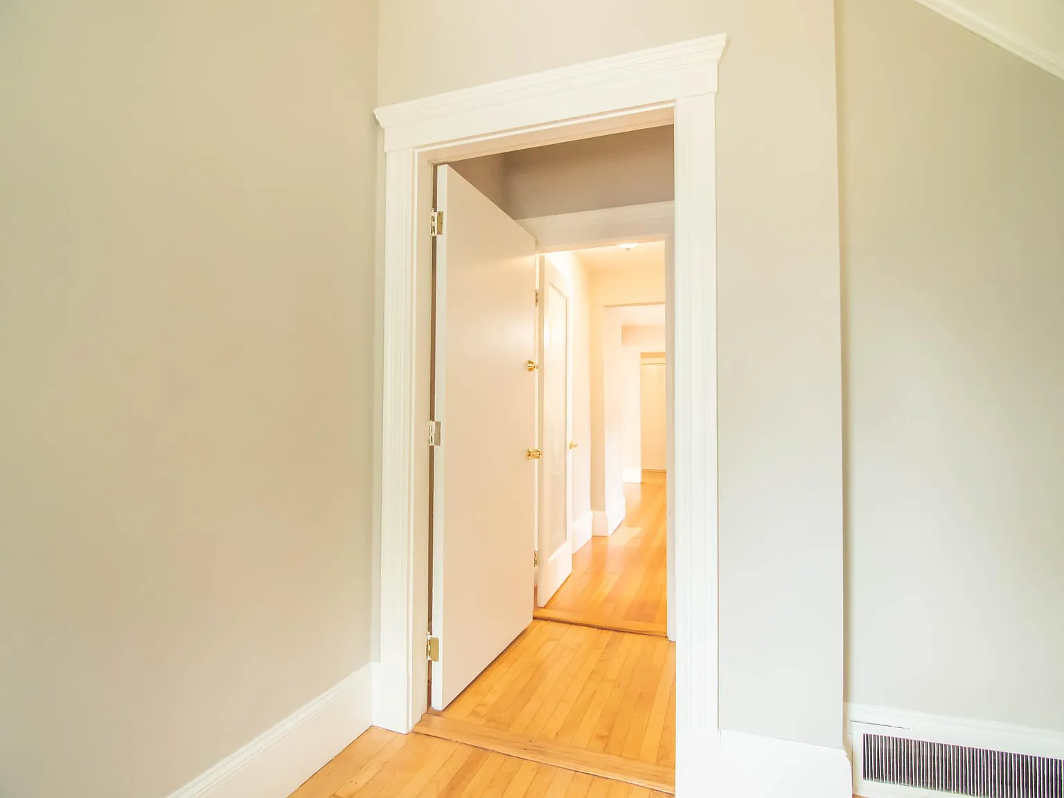 2 bed, 1062 sqft, $3,100 — Photo 4