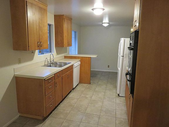 5th image of 13014 NE 102nd Pl