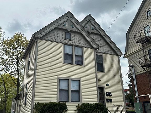 2nd image of 701 Emmet St
