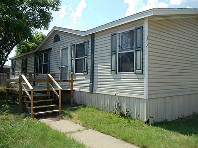 1st image of 429 Woodgrove Dr