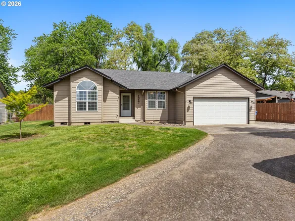 1327 G St, Washougal, WA 98671