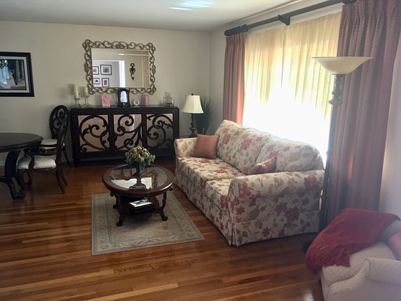 3rd image of 163 Hooper Ave