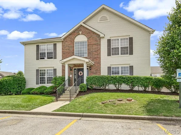 724 Harbor Woods Dr Unit B, Fairview Heights, IL 62208
