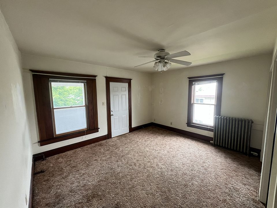 1st image of 1122 State St
