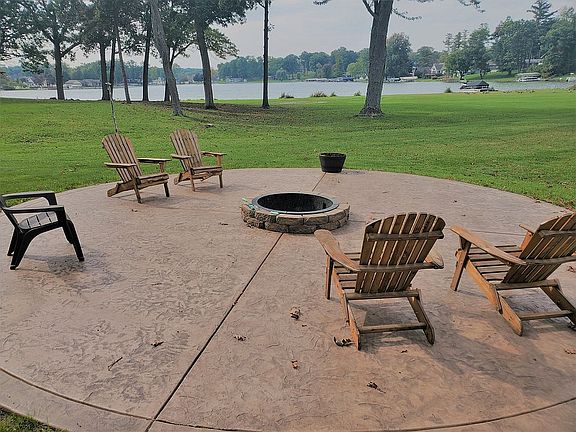2nd image of 218 Steves Scenic Dr