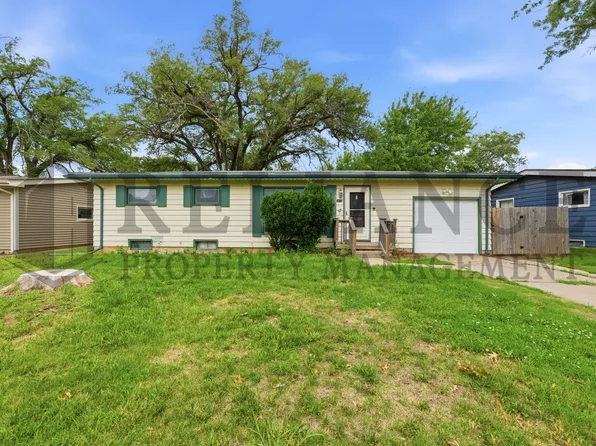 1415 N Prairie Ln, Derby, KS 67037