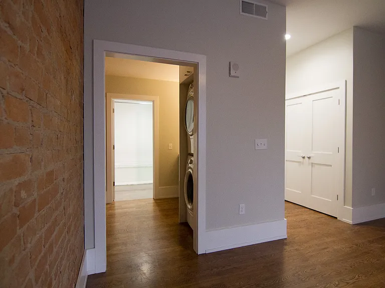1121 Walnut St #3 — Photo 12