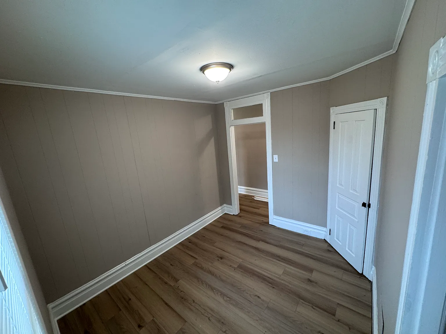 17 2nd Ave — Photo 3