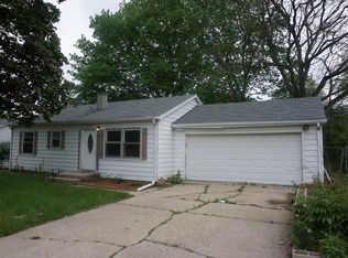 2105 N Alpine Rd, Rockford, IL 61107