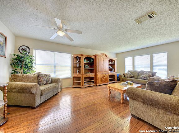 2nd image of 8334 Northaven Dr