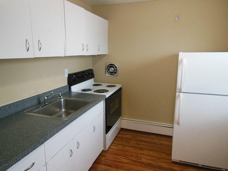 2nd image of 45 Oakwood Ave APT A2