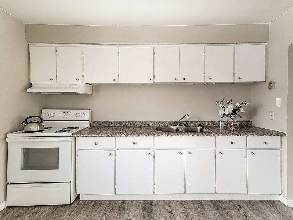 Wellington Court Apartments 455 Maiden Ln Fergus ON Zillow