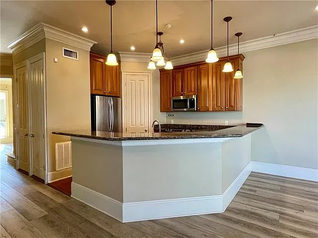 4 bed, 3.0 bath, 2500 sqft, $2,800 — Photo 4