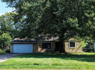 21445 Mastick Rd, Fairview Park, OH 44126