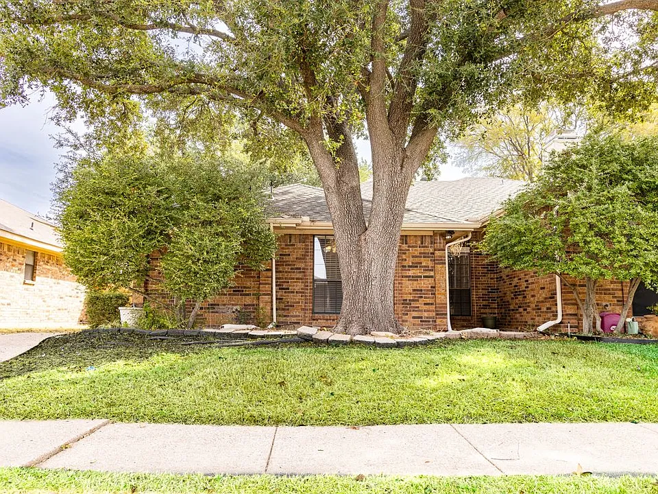 2016 Hearthside Ln