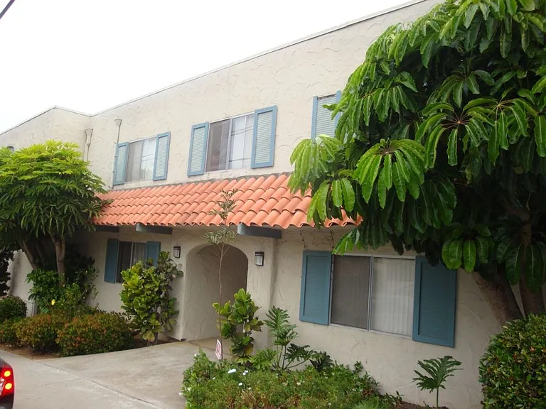 2625 Camulos St — Photo 16