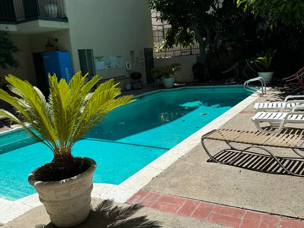 11706 Dorothy St APT 3, Los Angeles, CA 90049