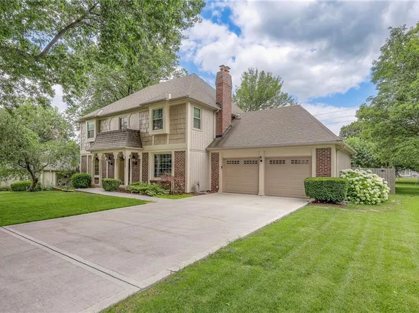 10510 Farley St, Overland Park, KS 66212