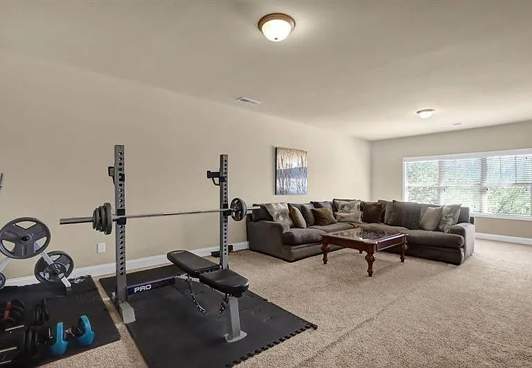 4960 Wilshire Xing — Photo 23