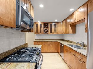 24 N Stone Mill Dr #1112, Dedham, MA 02026