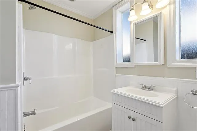 5832 Louisville St — Photo 13