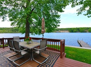 31 Lakeview St, Thompson, CT 06277